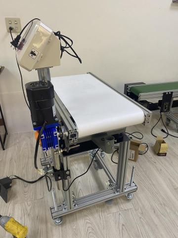 崴澤自動化工作室 - 磅秤式輸送帶