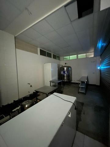 吳怡萱 - 高雄咖啡廳-裝修前