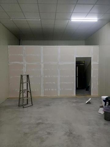 專業漆匠 - 裝潢補土施工中