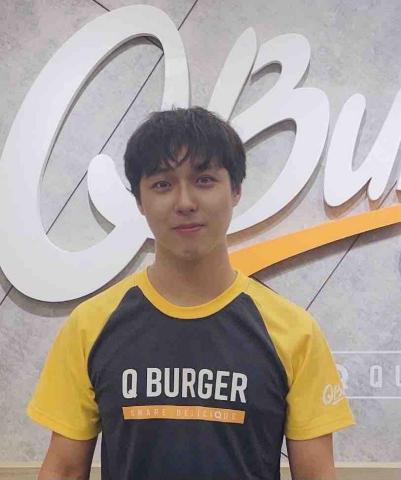 提供貨運到府收件大件服務的專家黃巖