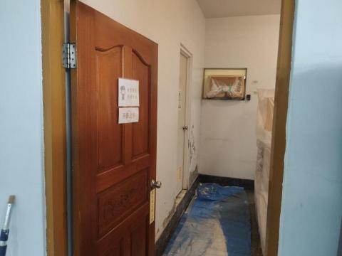 專業漆匠 - 警察局油漆粉刷施工中