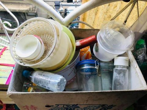 鄧小姐 -  整理後斷捨離的物品1