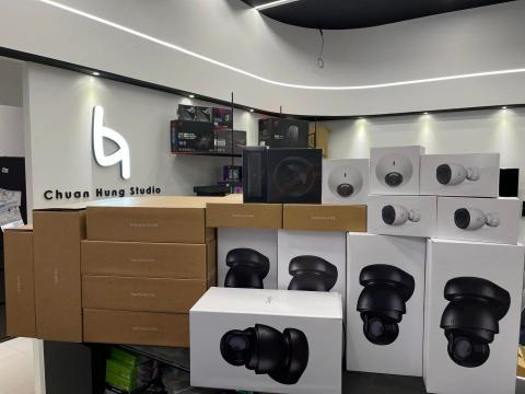 銓鴻電腦科技 - 辦公室、住家、店面、工廠監視器安裝。
現場估價。