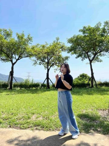 提供77服務的專家77 Huang