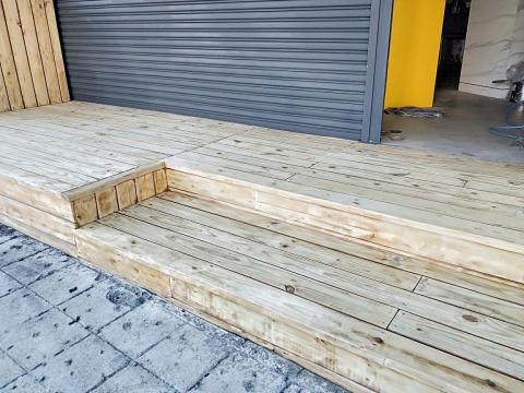 專業漆匠 - 南方松整理後