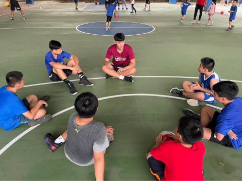 耀凱教練（上課詳細內容請觀看自介謝謝～） - 