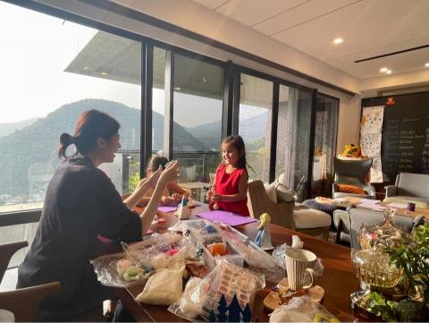 周雨潔 - 上課中