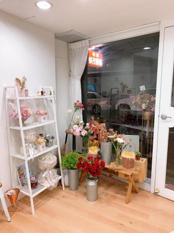 璟榮/ 窗簾 | 壁紙 | 地板 | 建築貼膜 | -  璟榮/ 窗簾 | 壁紙 | 地板 | 建築貼膜 | -
