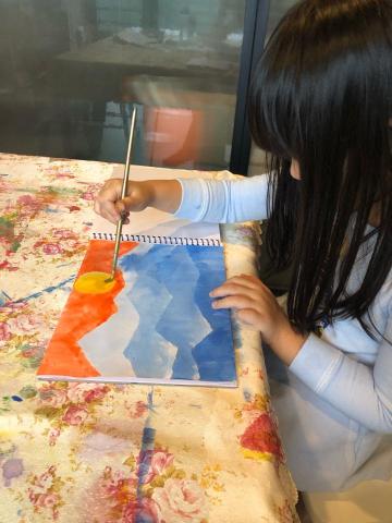 周雨潔 - 4歲孩童水彩山景