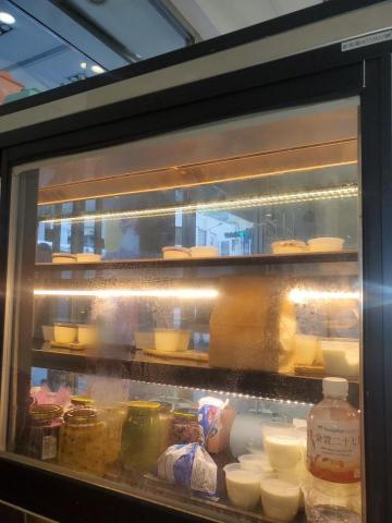 王振昌 - 連工代料安裝蛋糕冷藏櫃防水鋁條燈