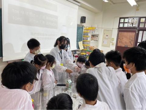 陳星霓 - 偏鄉教育時的照片