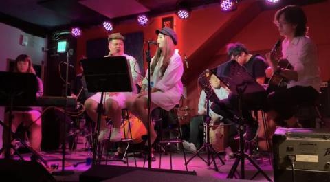 DIY MUSIC STUDIO 手作音樂工作室 - 小河岸