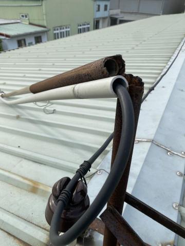 阿堯 - 屋頂避雷針更換 