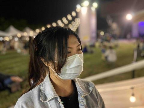 提供卡片服務的專家蔡Yiyi