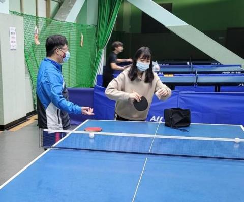 陳波 - 指導直板橫打動作！