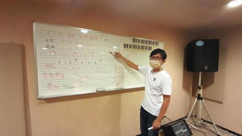 Chris音樂工作室🌹薩克斯風 烏克麗麗 吉他 鋼琴 - 