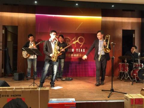 Chris音樂工作室🌹薩克斯風 烏克麗麗 吉他 鋼琴 - 