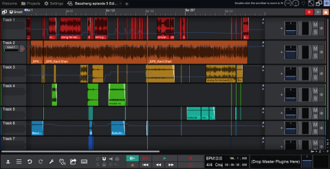Vivian  - 廣播節目混音包含主持、環境音、音效、配樂等不同音軌的製作與輸出。