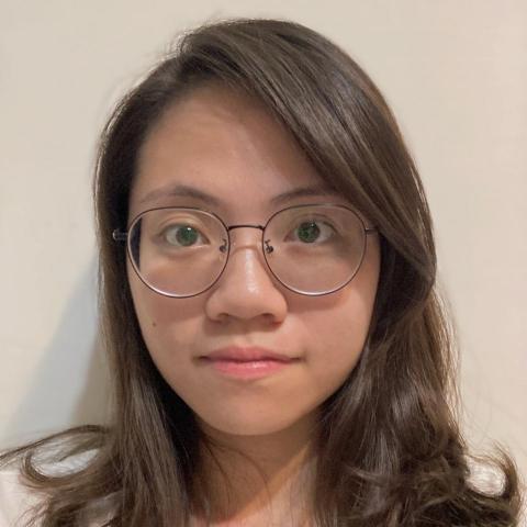 提供台語服務的專家Monica