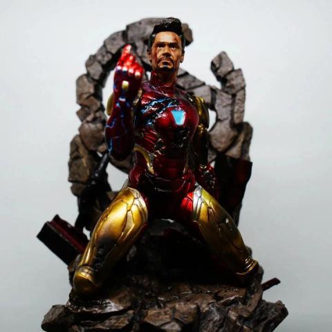 逸人模型公仔室 - 