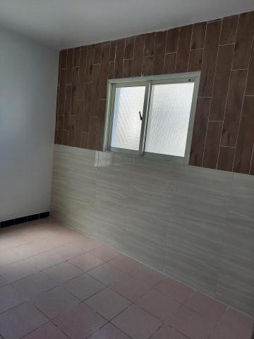 謝來成 - 磁磚重貼修補,油漆, 新增加一個窗戶