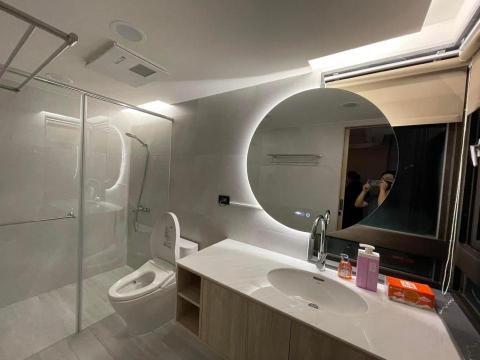 曹志偉 - 度假風浴室明月鏡子