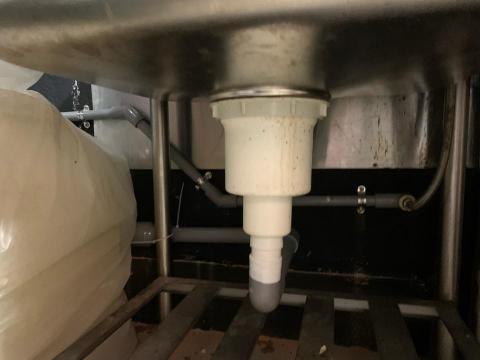 汪達燈具安裝工程行 - 水槽進排水問題想辦法解決