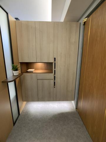 張櫻瓊 - 中古屋26坪|玄關鞋櫃 (木作+鐵件+霧面玻璃+系統櫃體) 張櫻瓊 - 中古屋26坪|玄關鞋櫃 (木作+鐵件+霧面玻璃+系統櫃體)
