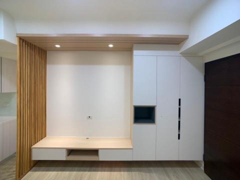 張櫻瓊 - 新成屋16坪|客廳區 造型電視牆面與鞋櫃(木作+系統櫃) 張櫻瓊 - 新成屋16坪|客廳區 造型電視牆面與鞋櫃(木作+系統櫃)