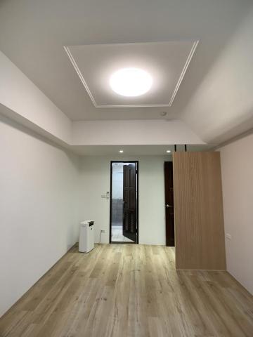 張櫻瓊 - 中古屋26坪|木作隔屏 造型天花遮梁 張櫻瓊 - 中古屋26坪|木作隔屏 造型天花遮梁