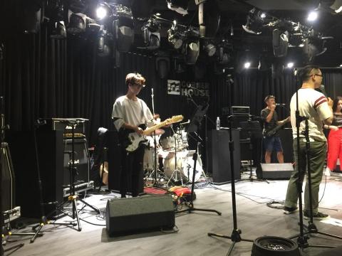 DIY MUSIC STUDIO 手作音樂工作室 - Corner house 