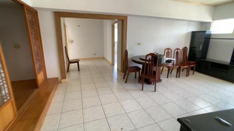 張櫻瓊 - 中古屋 32坪|現況照片 和室保留 利用系統櫃體改變氛圍 張櫻瓊 - 中古屋 32坪|現況照片 和室保留 利用系統櫃體改變氛圍