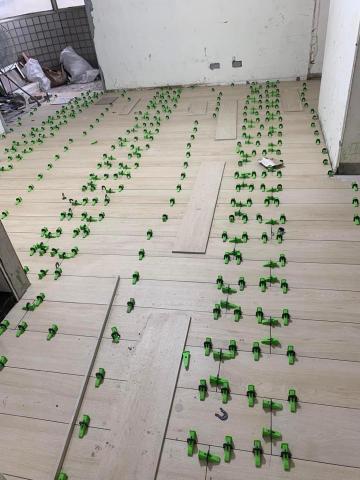 🥇艾佳工程|地磚界20年經驗|北北基桃 資深師傅 專業施工/ - 木紋磚 #硬底施工 #雙面背膠 🥇艾佳工程|地磚界20年經驗|北北基桃 資深師傅 專業施工/ - 木紋磚 #硬底施工 #雙面背膠