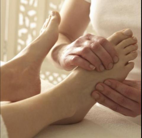 江蓁棋到府按摩服務 - 腳底按摩