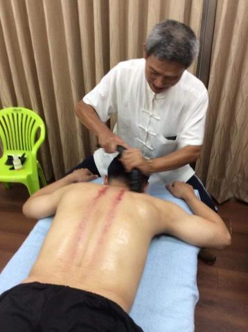 劉師父牛角舒筋 - 