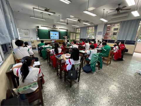 Lich가역기基礎韓文教學/翻譯 - 