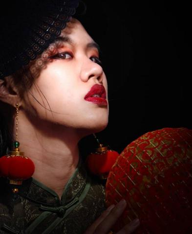 via makeup stylist - 創意旗袍造型