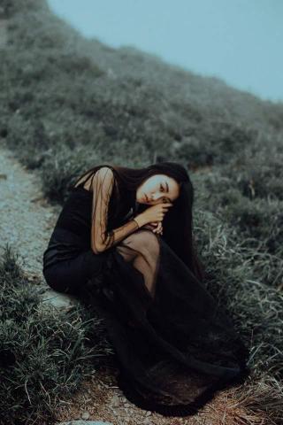 via makeup stylist - 輕婚紗寫真