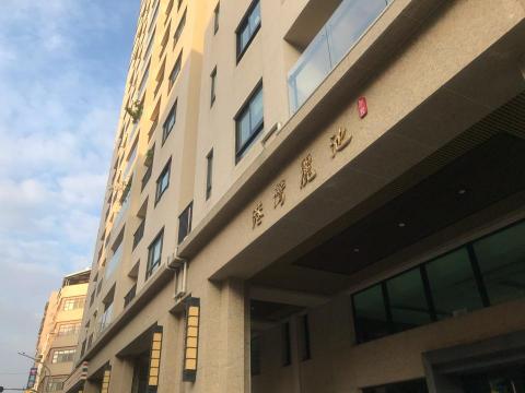 保持潔-幫幫手居潔 - 10/20裝潢場除膠作業2小時/$1500