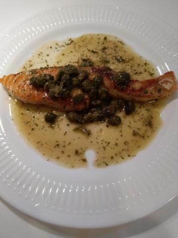 Sophie廚坊 - 鮭魚佐酸豆醬