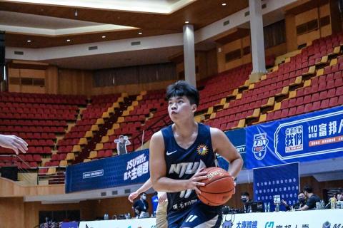 何柏勳 -  何柏勳 -