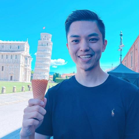 提供加入翻譯社服務的專家Will 威爾