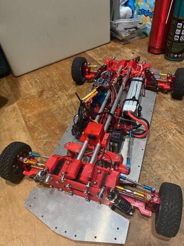 賴品丞 - 專題：四輪轉向遙控車