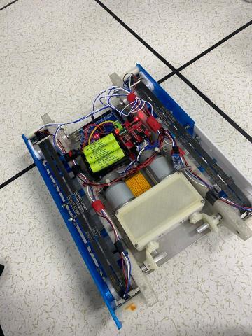 賴品丞 - 專題：自走履帶車