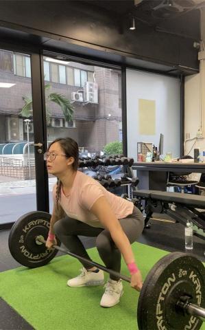 韋柔伊 - 舉重專項