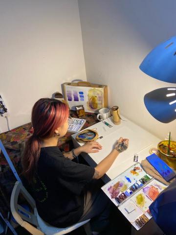 新樂園個人畫室工作室 - 目前工作區為一位家教妹妹想考美術系，正在培訓當中，礙於是個人工作室，空間狹小僅供一對一，假日我在唯藝術小巨蛋畫室兼職團體幼兒教育，也歡迎致電詢問0910611448