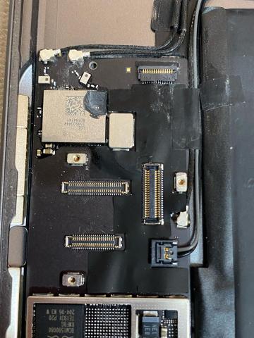 獵犬手機現場維修 - 主機板維修