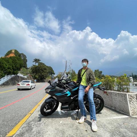 提供python工程師服務的專家梁家丞