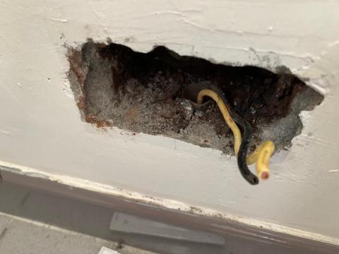 立成綜合水電空調 - 電線、插座更新前