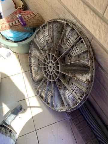 立成綜合水電空調 - 洗衣盤清洗前